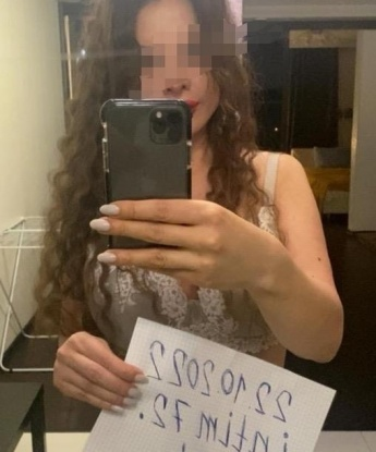 Фантастическая брюнетка с шальными глазами приглашает провести время с пользой для души и тела. Я готова исполнить все твои эротические мечты и подарить океан удовольствия. Звони, не стесняйся! 6309, 28 лет